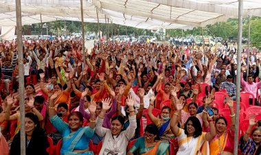 शिक्षकों ने अमरकंटक से उज्जैन तक मनोकामना यात्रा निकाल कर पुरानी पेंशन लागू करने के लिए बुलंद की आवाज,  भाजपा सांसद ने भी किया समर्थन