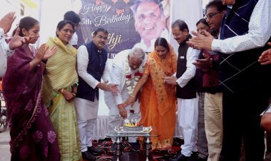 जनता की 'हिम्मत' पूर्व गृह मंत्री कोठारी ने 75वें साल में रखा कदम, सेवा कार्य कर मनाया जन्मदिन, शुभेच्छुओं ने घर जाकर दी शुभकामनाएं