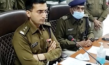 ज्वैलर के घर के सामने रहने वाले बदमाश ने की मुखबिरी, उसके साथियों ने फिल्मी स्टाइल में लूट लिए 9 लाख रुपए, 11 आरोपी गिरफ्तार, देखें वीडियो...