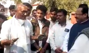 कांग्रेस के राष्ट्रीय महासचिव बोले- ‘2023 का चुनाव आखिरी है, ईमानदारी से नहीं लड़े तो कांग्रेस वापस नहीं आएगी, वर्कर भी नहीं मिलेंगे’ देखें वीडियो