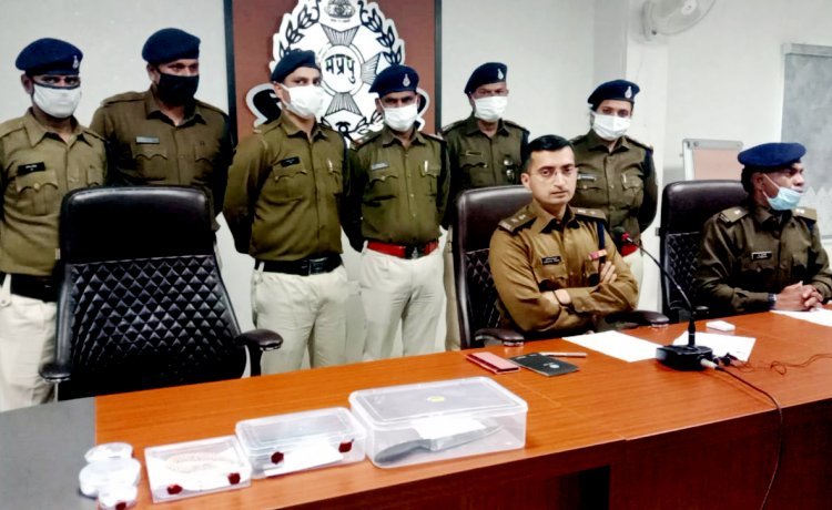 रतलाम पुलिस को बड़ी सफलता : अवैध शराब के मामले में जावरा जेल में बंद कंजरों ने ही 6 माह पूर्व नामली में हाईवे पर नवरत्न होटल के पास की थी लूट