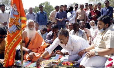 शिवरात्रि पर शिवमय हुआ शहर : 121 शिवलिंग व 12 ज्योतिर्लिंगों का 121 जोड़ी यजमानों  ने किया अभिषेक, श्रद्धालुओं को तुलसी व आंकड़े के पौधे भेंट किए, शिव की सवारी भी निकली