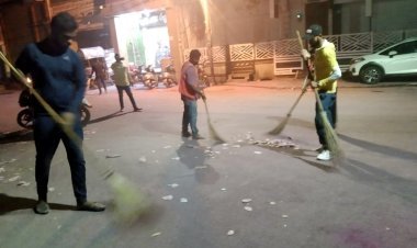 रंग पंचमी की गेर का रूट साफ करने नगर निगम ने उतारी 80 सफाई मित्रों की टीम ताकि त्योहार के अगले दिन नजर न आए गंदगी, रात 3 बजे तक चली सफाई