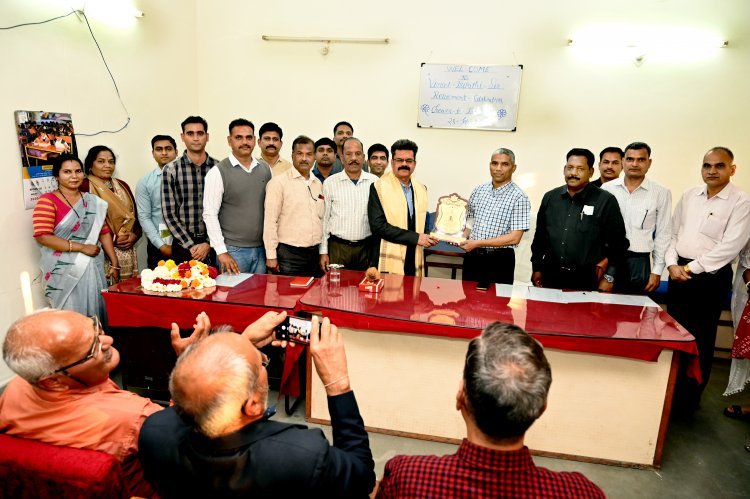 पुलिस जैसे महकमे में 38 साल का कार्यकाल निष्कलंक होना गौरवपूर्ण, मेरे लिए कार्यालय का पर्याय रहे एसआई विनोद त्रिपाठी- डीआईजी सक्सेना