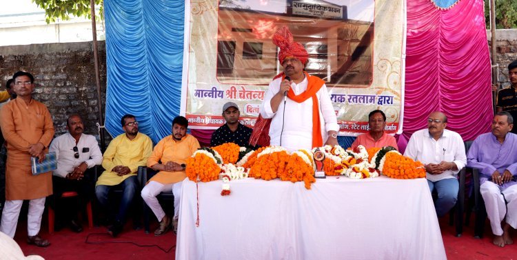विधायक काश्यप ने करमदी में सामुदायिक भवन का लोकार्पण और 15 फीट के शिवलिंग निर्माण का भूमिपूजन भी किया