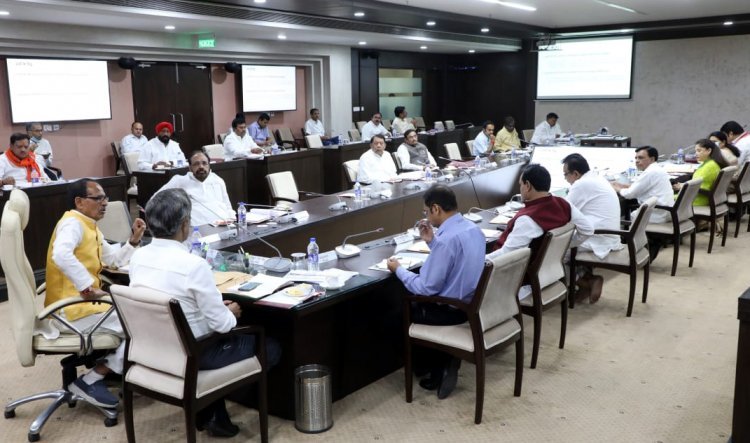 शिवराज कैबिनेट का फैसला : 900 करोड़ से अधिक के 3 सिंचाई प्रोजेक्ट मंजूर, 13 मार्गों पर सिर्फ व्यावसायिक वाहनों से होगी टोल वसूली