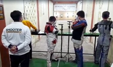 डॉक्टर, इंजीनियर और स्टूडेंट ने राइफल व पिस्टल से दागी गोलियां, एसपी ने बांटे मैडल, बोले- ऐसे ही शहर का नाम देश व विदेश में करें रोशन