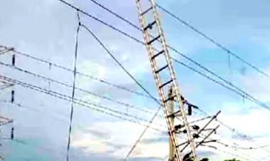 ब्रेकिंग : रतलाम-रेलखंड में हादसा, मंगलमहूड़ी सेक्शन में ओएचई लाइन टूटने से रेल यातायात प्रभावित