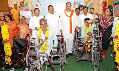 पौधारोपण और रक्तदान कर मनाया प्रधानमंत्री नरेंद्र मोदी का जन्मदिन, आजादी की 75वीं वर्षगांठ पर 75 दिव्यांगों को उपकरण व हितलाभ वितरित