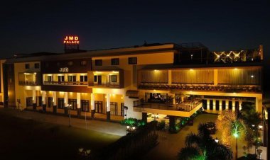 JMD पैलेस सिर्फ नाम ही काफी है : 11 हजार वर्गफीट में बन रहा नया AC बैंक्वेट डाइनिंग हॉल