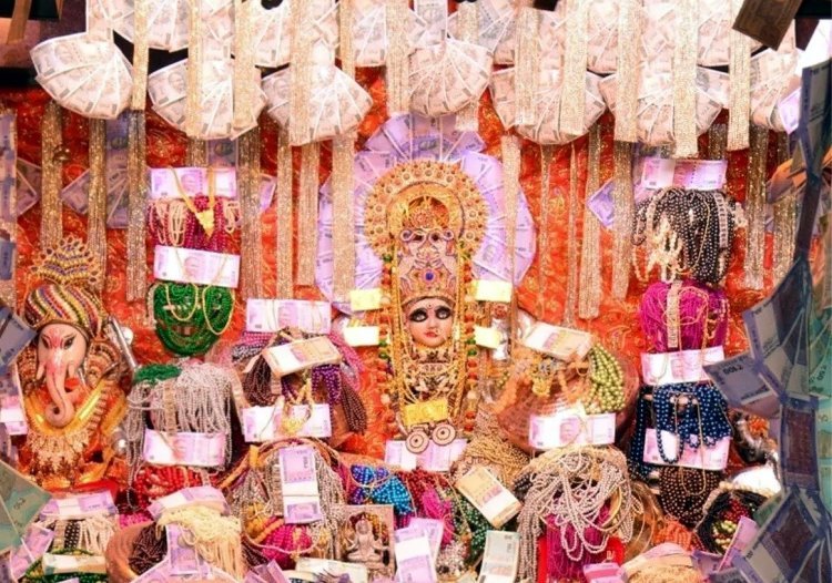 लक्ष्मी जी सब पर हों प्रसन्न इसलिए वाघेला परिवार ने कर दिया यह बड़ा काम, जानिए- ऐसा क्या जिसकी हो रही सराहना