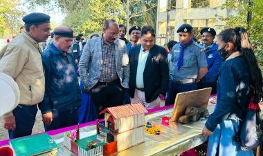 झांसी रेल मंडल के भारत स्काउट एवं गाइड ने लगाया नववर्ष मेला-2023, बच्चों से लेकर बड़ों तक ने लिया खेलों और स्वादिष्ट व्यंजनों का आनंद
