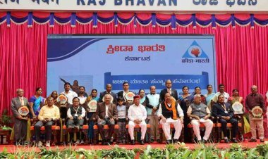 राष्ट्रीय व अंतरराष्ट्रीय खिलाड़ियों के माता-पिता को बैंगलुरू में मिला जीजा माता अलंकरण, कर्नाटक के राज्यपाल थावचंद गहलोत ने किया सम्मानित