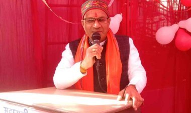 विधायक दिलीप मकवाना पहले जिस विद्यालय में थे शिक्षक वहां अतिथि बनकर पहुंचे तो ताजा हो गईं यादें, छात्राओं को पुरस्कार बांटे, साथ में भोजन भी किया