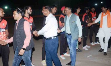 रात्रिकालीन टेनिस बॉल क्रिकेट स्पर्धा रतलाम ट्रॉफी 2023 का फाइनल मैच आज, सेमीफाइनल मुकाबलों में पत्रकार बने अतिथि