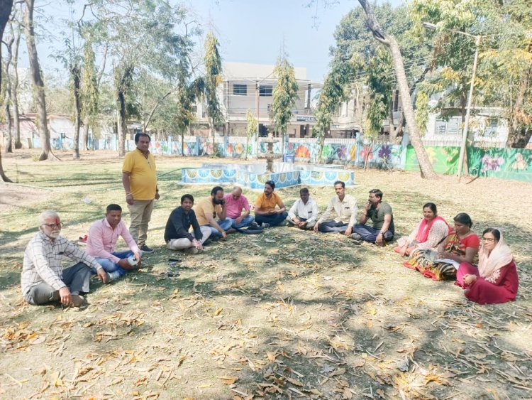 अधिकारियों द्वारा उत्पन्न विसंगतियों से कर्मचारियों में सरकार के लिए पनप रही नफरत- शुक्ला