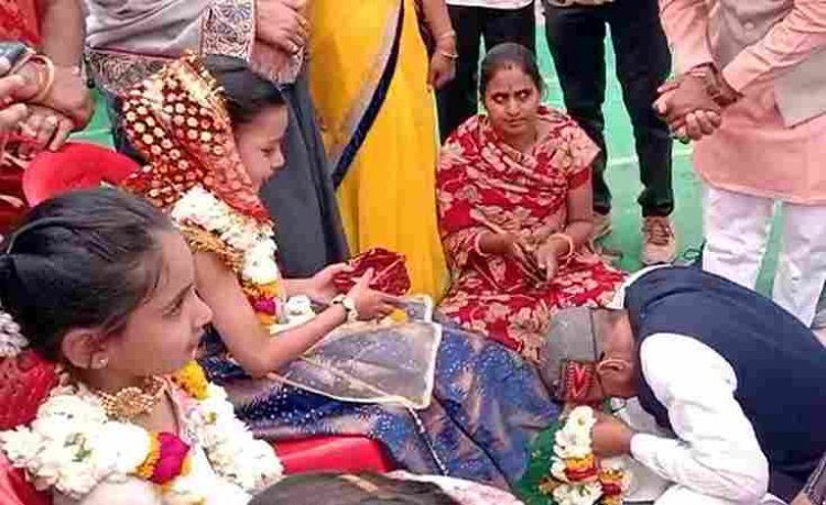 सौगातों की विकास यात्रा : विधायक मकवाना ने पहले कन्याओं के पैरों का पूजन किया फिर 89 लाख के विकास कार्यों की नींव रखी