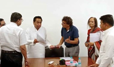 BJP सरकार में हुए 378 घोटाले-भ्रष्टाचार, रहा कुशासन व कुप्रबंधन भी अपार ! कांग्रेस द्वारा तैयार आरोप पत्र का पारस सकलेचा ने पूर्व CM कमलनाथ के समक्ष दिया प्रजेंटेशन