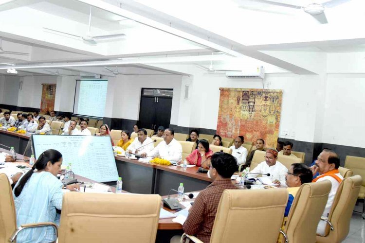 शहर में पार्किंग स्थल स्थापना और सड़कों पर स्पीड ब्रेकर बनाने के निर्देश, कृषि मंडी में नया नहीं होगा नया निर्माण