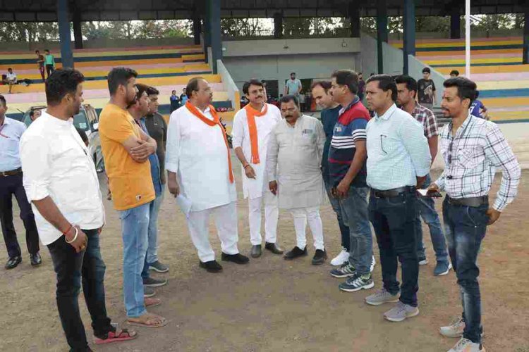 विधायक क्रिकेट महोत्सव : विधायक चेतन्य काश्यप ने नेहरू स्टेडियम में लिया तैयारियों का जायजा, आज से वितरित होंगे फॉर्म, 3 अप्रैल तक जमा होंगे