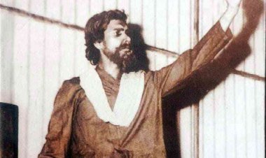 संस्मरण : कबाड़ी की दुकान चलाने की तमीज़ नहीं जिनको ! आशीष दशोत्तर