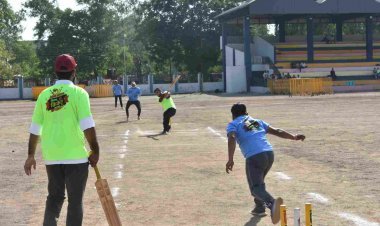 आईटीआई खेल मैदान पर महापौर और निगम अध्यक्ष की उपस्थिति में हुई क्रिकेट मैच की शुरुआत, मैदानों पर छाया रोमांच, दो दिन में हुए 13 मैच