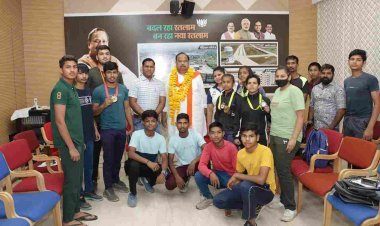 कुश्ती में राष्ट्रीय एवं प्रादेशिक पदक विजेता पहलवानों का विधायक काश्यप ने किया सम्मान, खिलाड़ियों ने बेहतर खेल सुविधा के लिए जताया आभार