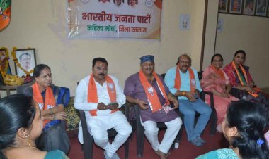 बूथ विजय संकल्प अभियान में सशक्त भूमिका निभाए भाजपा महिला मोर्चा : प्रदीप पांडेय