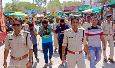 ऐसी सख्ती जरूरी है : फिरौती मांगने वाले गुंडों का पुलिस ने निकाल दिया जुलूस, रासुका के तहत कार्रवाई कर भेज दिया भेरूगढ़ जेल