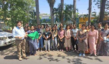 लाडलियों ने देवास में जानी दूध, सोयाबीन और राशन पैकेजिंग और वितरण की प्रक्रिया, सीएम शिवराज को दिया धन्यवाद