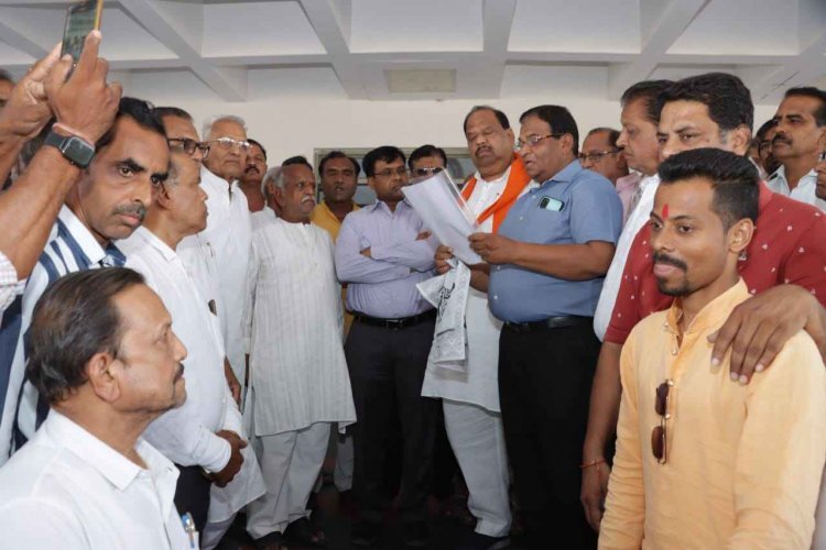 थांदला में जैन संत के साथ समुदाय विशेष के व्यक्ति ने की अशोभनीय घटना, सकल जैन श्रीसंघ ने गृहमंत्री के नाम ज्ञापन सौंपा