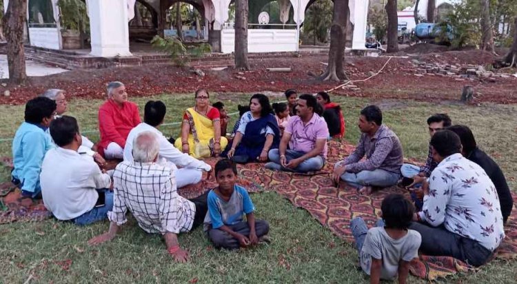 चिंता हम सब की : वाट्सएप ग्रुप ‘अपना नगर निगम रतलाम’ के सदस्यों ने गठित ‘पर्यावरण मित्र संस्था’, अगले रविवार से पौधारोपण का लिया संकल्प