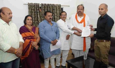 रतलाम में प्रियंका गांधी और कमलनाथ के विरुद्ध FIR दर्ज करने के लिए विधायक चेतन्य काश्यप एवं भाजपा ने एसपी  राहुल कुमार लोढ़ा को  सौंपा ज्ञापन