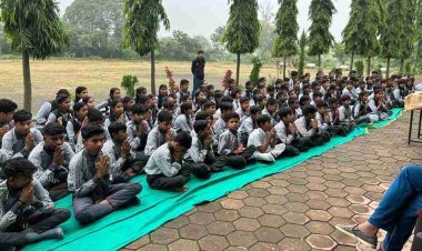 ‘चंद्रयान – 3’ की सफलता के लिए श्री मातृ विद्या मंदिर के विद्यार्थियों ने की प्रार्थना, प्राचार्य बोले- विश्व में लहराएगा भारत के नाम का परचम