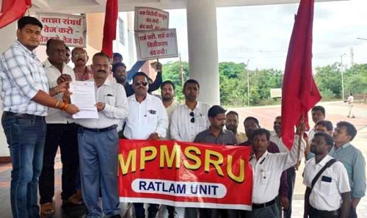 दवा प्रतिनिधि 30 नवंबर को करेंगे राष्ट्रव्यापी हड़ताल, मोटरसाइकिल रैली निकाल कर CM के नाम सौंपे ज्ञापन में जताई अपनी मंशा