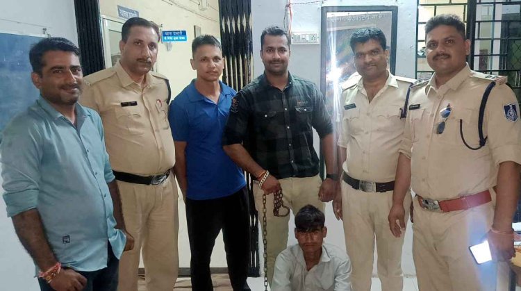 लूट, डकैती और चोरी के आरोपी कंजर को आलोट पुलिस ने किया गिरफ्तार, राजस्थान के इस आरोपी पर था 15 हजार का इ