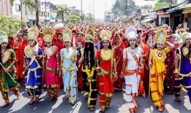 चुनरी कलश यात्रा में नजर आए मां दुर्गा के नौ रूप, 1000 महिलाओं ने सिरोधार्य किए मंगल कलश, पुष्प वर्षा के साथ हुआ स्वागत