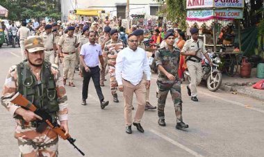 ...ताकि कोई गुस्ताखी न करे : कलेक्टर और एसपी के नेतृत्व में ईटीबीपी की 24वीं और 25वीं बटालिया तथा पुलिस ने किया फ्लैग मार्च