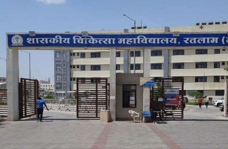 सरकारी मेडिकल कॉलेज में हुआ कुछ ऐसा कि मच गया हड़कंप, बुलानी पड़ी पुलिस और फायर ब्रिगेड, जानिए- क्या है मामला