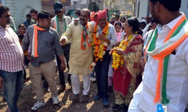 कांग्रेस का जनसंपर्क : युवा ने किया प्रोत्साहित तो बुजुर्गों ने आशीर्वाद दिया, बच्चों ने पारस दादा जिंदाबाद के नारे लगाए