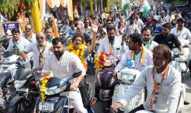 प्रचार के आखिरी दिन कांग्रेस प्रत्याशी पारस दादा ने किया महाजनसंपर्क, वाहन रैली के रूप में निकले कार्यकर्ताओं ने मतदाताओं से मांगा आशीर्वाद