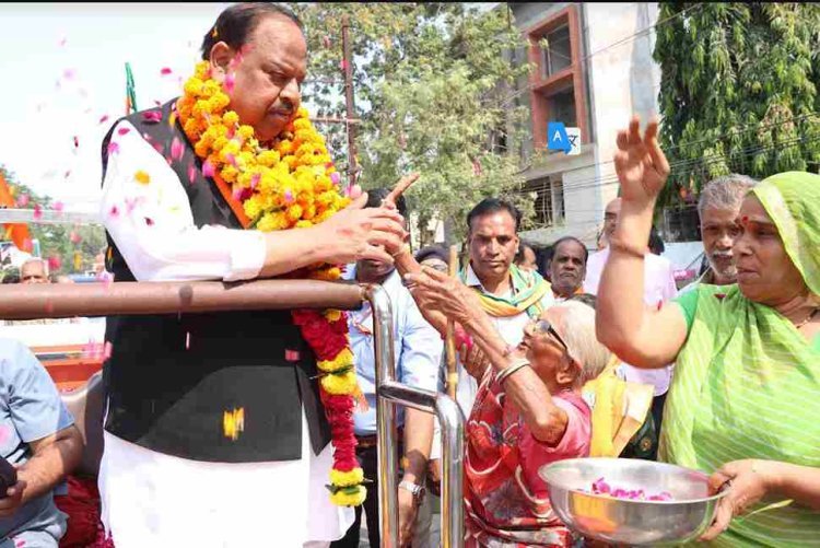 भाजपा प्रत्याशी चेतन्य काश्यप ने वार्ड क्रमांक 39 में किया सघन जनसंपर्क, बड़े-बुजुर्गों ने दिया आशीर्वादा, हम उम्र ने दी शुभकामनाएं