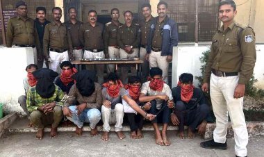 रतलाम पुलिस को सफलता : खंडहर मकान के पास पेट्रोल पम्प लूटने की साज़िश रच रही अंतरराज्यीय बांछड़ा गैंग गिरफ्तार, हथियार जब्त