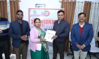 झांसी रेल मंडल के 42 कर्मचारी हुए सेवानिवृत्ति,  भत्तों के रूप में 12.10 करोड़ रुपए का हुआ भुगतान