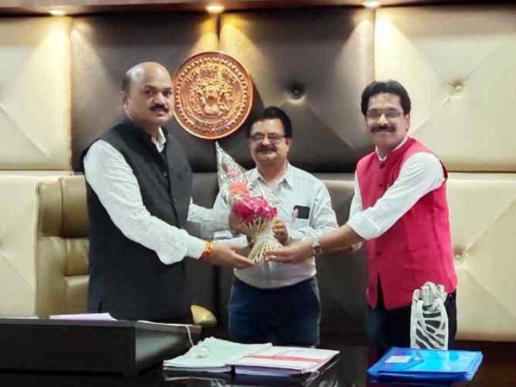 नवभारत साक्षरता मूयांकन परीक्षा 17 मार्च को, जिला एवं विकासखंड समन्वयक ने कलेक्टर को दी जानकारी