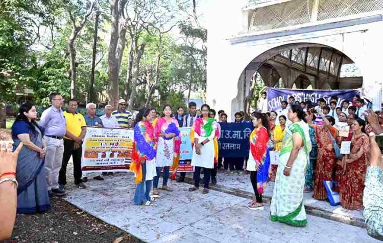 ऐसे मना विश्व धरोहर दिवस : मतदाता जागरूकता हेरिटेज वॉक निकाल कर लोगों को शत-प्रतिशत मतदान करने का संदेश दिया