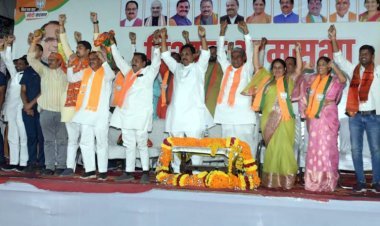 मणिशंकर अय्यर व सैम पित्रोदा राजनीति के जोकर, इंडी गठबंधन के नेता डरपोक व बौद्धिक दिवालियापन के शिकार- शिवराज सिंह चौहान