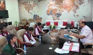 एक्शन ऑन द स्पॉट : कन्या शिक्षा परिसर की छात्राएं पहुंचीं कलेक्टर के पास, समस्याएं गिनाईं तो कलेक्टर ने हॉस्टल अधीक्षिका को कर दिया निलंबित, प्राचार्य को शोकॉज नोटिस भी