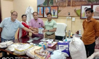 सेवा और समर्पण : पूर्वजों की स्मृति में जिला अस्पताल के निराश्रित रोगियों के लिए सामग्री भेंट कर श्राद्ध पक्ष को बनाया श्रद्धा पक्ष