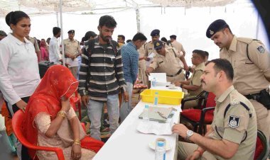 रतलाम SP की पहल ! CM हेल्पलाइन पर जिले की 750 शिकायतें लंबित, शिविर लगाकर 130 का मौके पर ही कर दिया निराकरण, थाना प्रभारियों को यह हिदायत भी दी